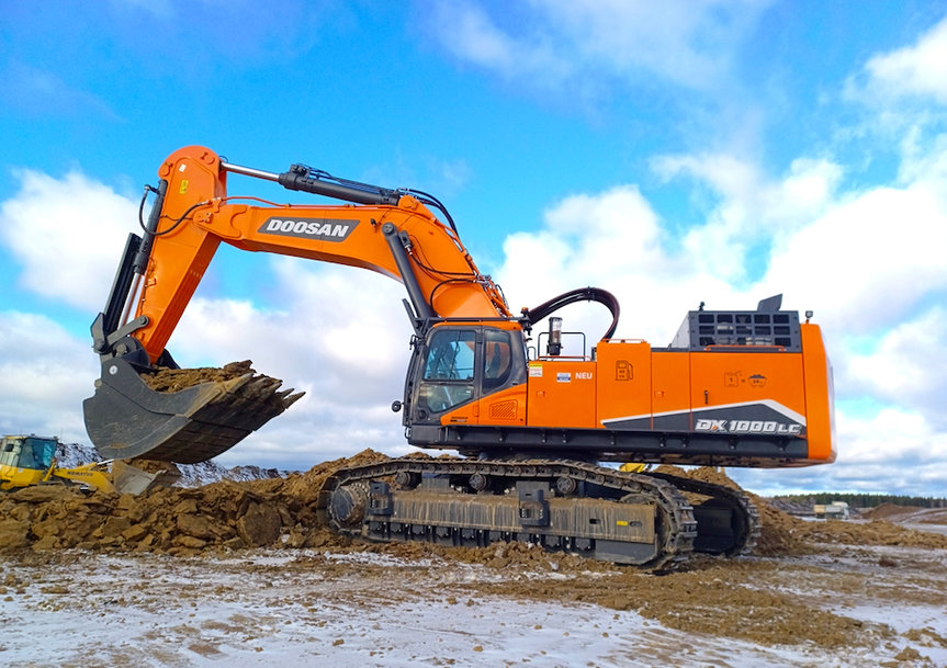 Europe’s First Doosan DX1000LC-7 100 t Excavator Starts Work